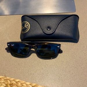 Ray-ban new wayfarer, gently used
